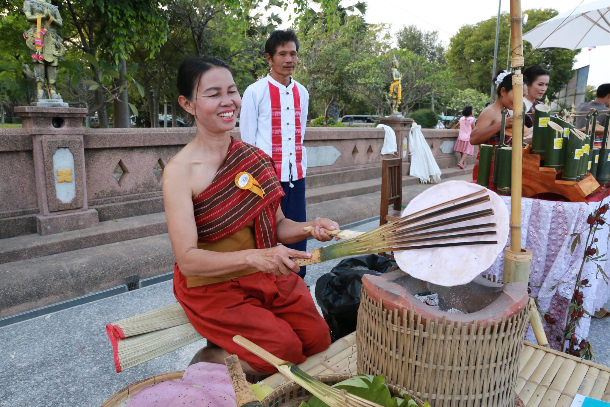 เที่ยว-พระธาตุนาดูน-มหาสารคาม