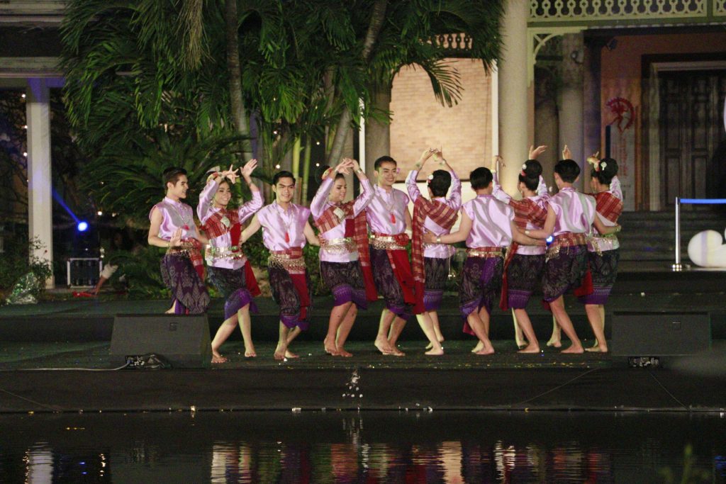 ม่วนซื่นอีสาน วัฒนธรรมอีสาน