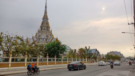 บรรยากาศที่แปดริ้ว