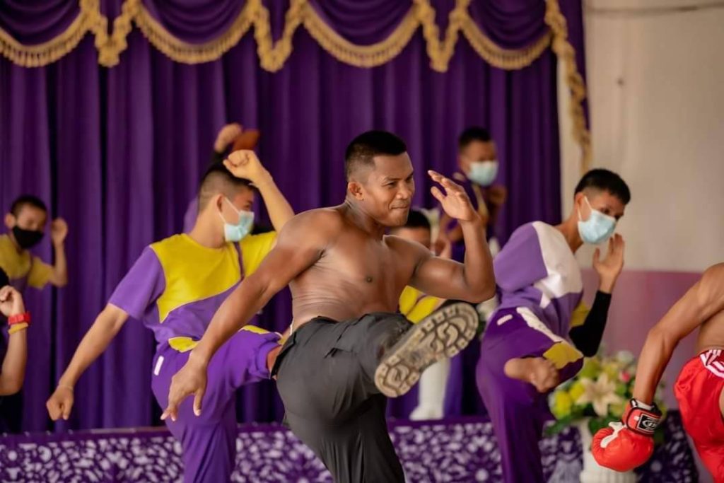 บัวขาว