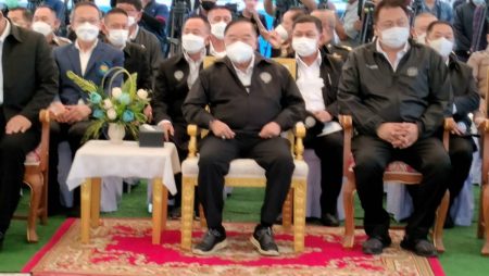 พลเอกประวิตร วงษ์สุวรรณ