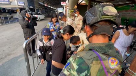 พม่าหนีภัยเข้าไทย