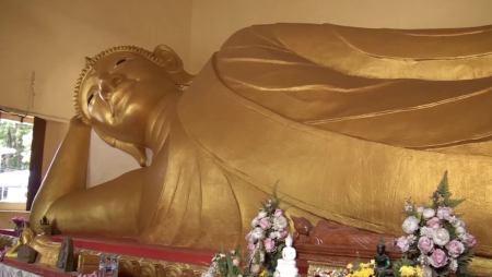 พระนอน