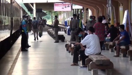 รถไฟอุบล